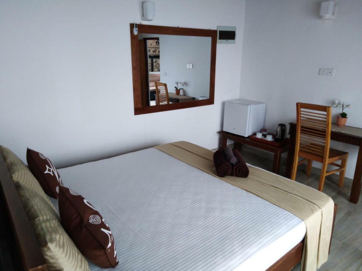 Lija Residence Негомбо Екстер'єр фото