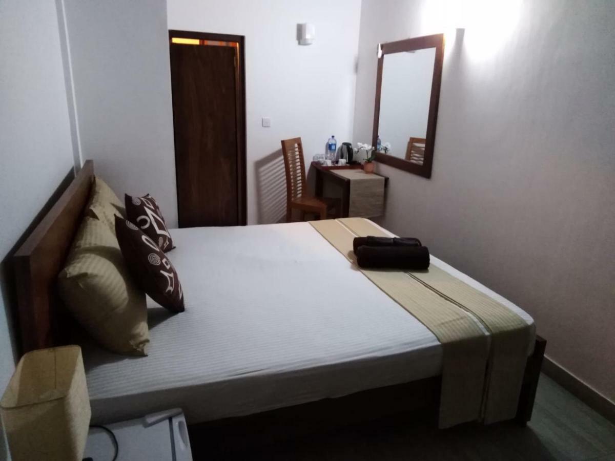 Lija Residence Негомбо Екстер'єр фото